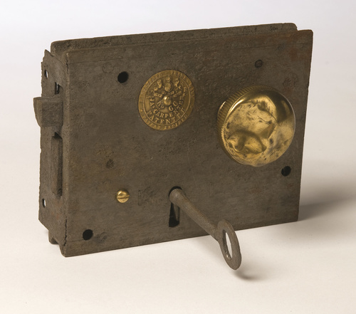 <span>maker’s plate reads: WR Registered Trade Mark, No. 60, Jas Carpenter Patentee, patent expired</span>Door lock, knobs, plate and key c.1830-37
