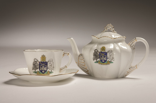 <span>manufactured by Shelley Potteries, Staffordshire, England</span>Tea service (partial) c.1928-45